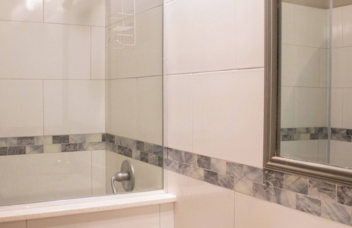 Runaway Bay House | Silver Creek Resort