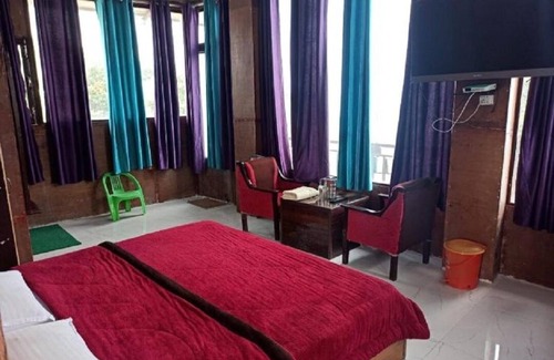Kempty Range Hotel | Silver Dew Resorts