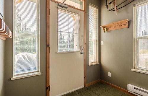 Silver Star Mountain Apartment | Silver Fox