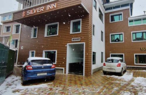 Nishat-Shalimar Hotel | silver inn srinagar
