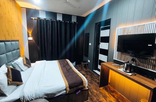 Nishat-Shalimar Hotel | silver inn srinagar