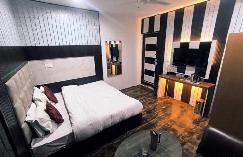 Nishat-Shalimar Hotel | silver inn srinagar