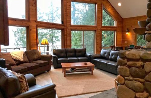 Maple Falls House | Silver Lake Cabin 7 - Lake Front - H-T - Pets Ok