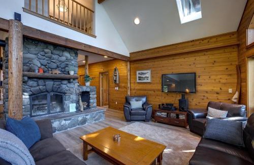 Maple Falls House | Silver Lake Cabin 7 - Lake Front - H-T - Pets Ok