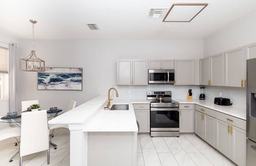 Haines City House | Silver Lining - Luxury for 10!