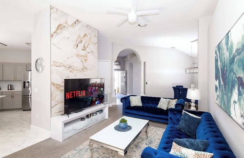 Haines City House | Silver Lining - Luxury for 10!