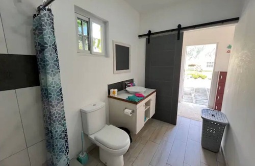 Colonarie Apartment | Silver Palm at Waves Villa Guesthouse