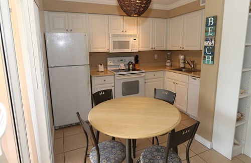 Whitney Beach Condo | Silver Sands 1BR–Gulfside Comfort on Longboat Key #255 Resort by RVA