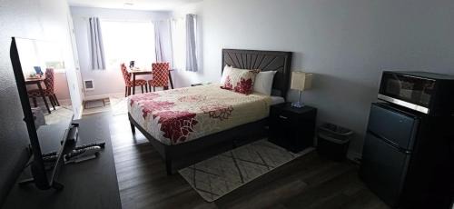 Rockaway Beach Hotel | Silver Sands
