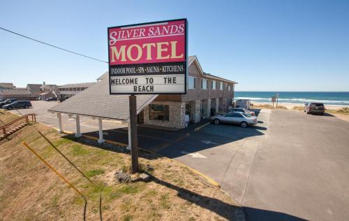 Rockaway Beach Hotel | Silver Sands