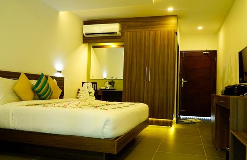 Athirapally Bed & Breakfast | Silver Storm Resort Athirappilly