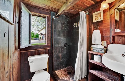 Pasadena Bed & Breakfast | Silver Sycamore