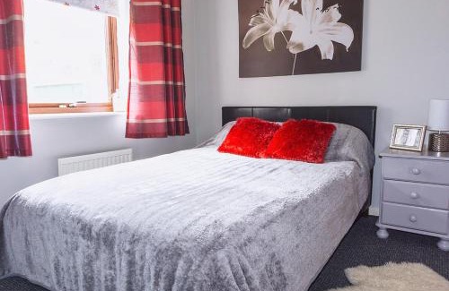 Greenock House | Silver Tides House