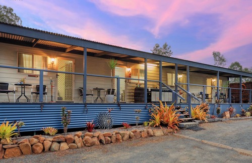 Hamilton Creek House | Silver Wattle Caravan Park
