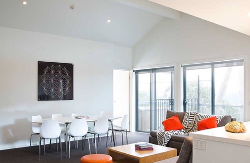 Falls Creek Hotel | Silverski