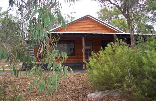 Metricup Cabin | SilverSprings Spa Retreat Pet Friendly Cottages and Glampings