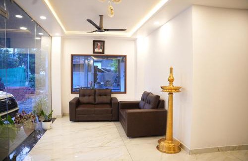 Alwaye Hotel | Silverstone Inn