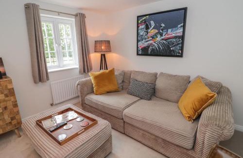 Silverstone House | Silverstone Paddock Retreat