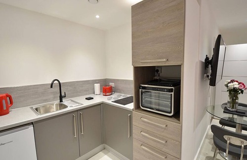 Frilford House | Silverwood Holiday Retreat - 20 mins from Oxford, Cotswolds within easy reach