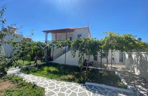 Skala Sotiros House | Silvia