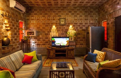 Taoru Hotel | SimBliss