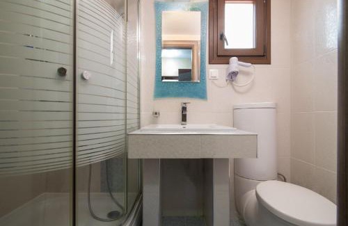 Vourvourou Apartment | Simon King