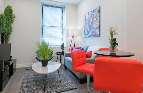 Downtown Boston Apartment | Simple 1br | Financial District | Keyless Entry