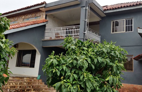 North Legon House | Simple And Cheerful Abode