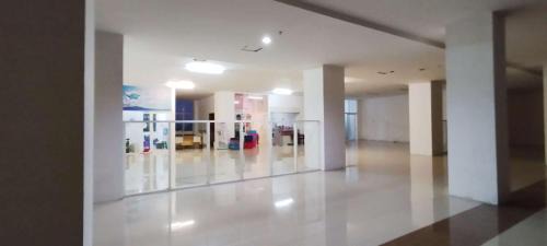 Surabaya Apartment | Simple and Comfortable Living Studio at Bale Hinggil Apartment By Travelio