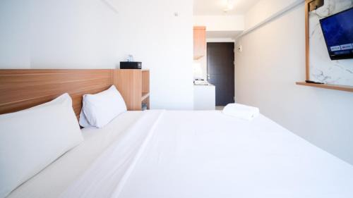 Sidoarjo Apartment | Simple and Comfortable Studio Apartment at Suncity Residence By Travelio