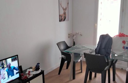 Les Mureaux Apartment | Simple and nice