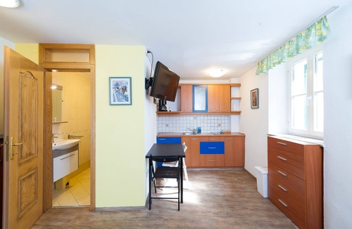 Piran Apartment | Simple charming ap, AC, free WIFI, LCD TV, 25 m2, new bedroom, fully equipped