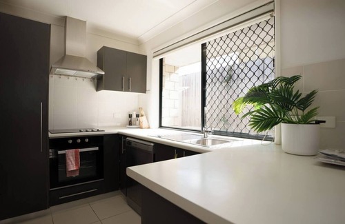 Calamvale House | Simple & Comfortable 2 bedrooms