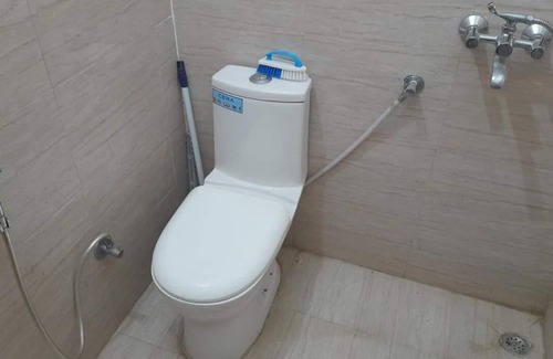 Varanasi Bed & Breakfast | Simple, Hygienic and peaceful stay with a workstation