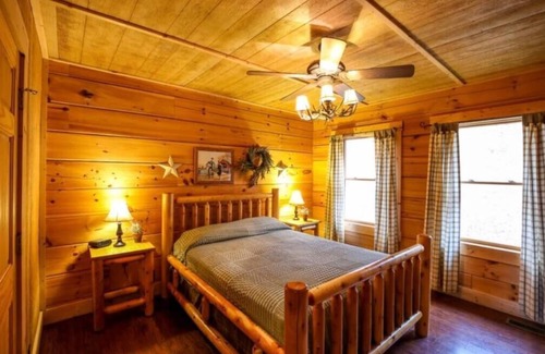 Luray Cabin | Simple Pleasures Cabin