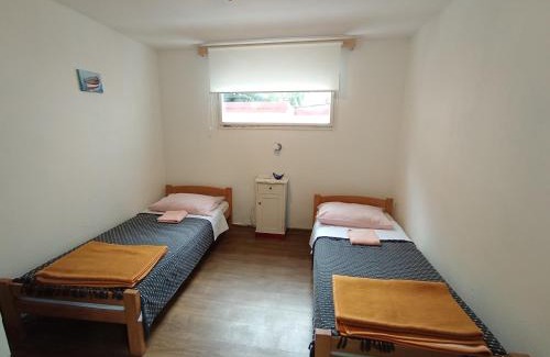 Kraljevica Apartment | Simple room for 2 with bathroom close to the sea
