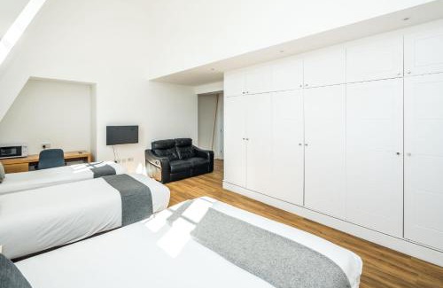 Woolwich House | Simple Stay