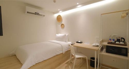 Chatuchak Hotel | SimpleStay Chatuchak, SureStay Collection by Best Western