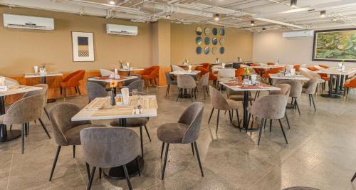 Chatuchak Hotel | SimpleStay Chatuchak, SureStay Collection by Best Western