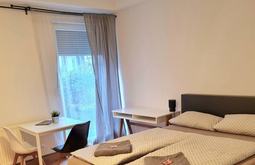 Karlsruhe City Centre Apartment | Simplex Apartments at Ludwigsplatz | suite three