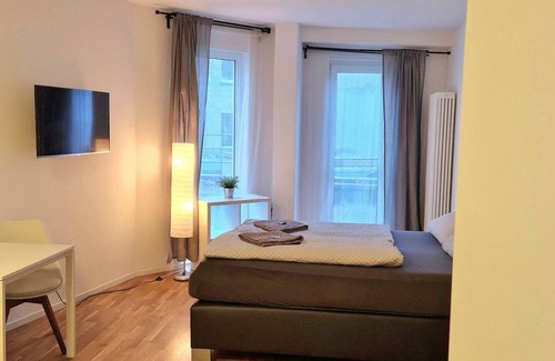 Karlsruhe City Centre Apartment | Simplex Apartments at Ludwigsplatz | suite four