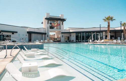 St. George House | Simply BeUTAHful at Desert Color (by Ember Stays)