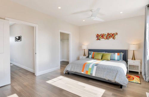 Walkerville House | Simply Comfort. New Townhomes 16 Guests, BBQ, Parking