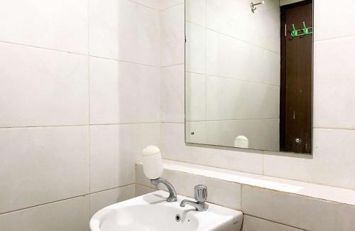 Bekasi Timur Apartment | Simply Look Studio at Grand Dhika City Apartment By Travelio