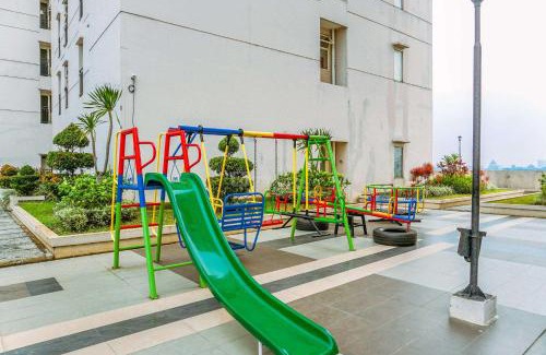 Depok Apartment | Simply Look Studio at Margonda Residence 5 Apartment By Travelio