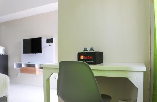 Bekasi Timur Apartment | Simply Look Studio Room at Mont Blanc Bekasi Apartment By Travelio