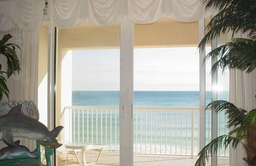 Navarre Beach Condo | Simply The Best at The Regency! LABOR DAY WEEKEND IS OPEN!