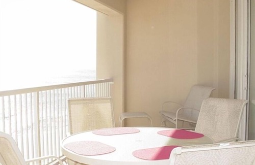Navarre Beach Condo | Simply The Best at The Regency! LABOR DAY WEEKEND IS OPEN!
