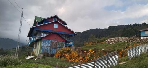 Geyzing House | Singalila Sunview Homestay