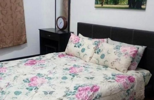 Taman Merdeka House | Singgah Keluarga Homestay Taman Merdeka Melaka for Islam sahaja